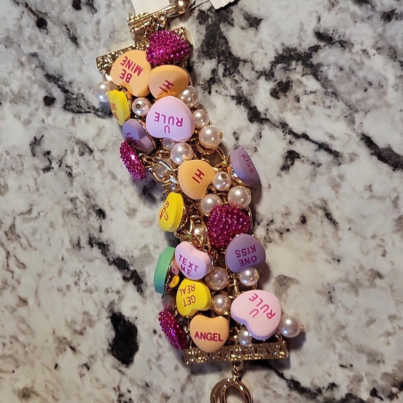 Betsey Johnson Candy Heart Valentine Bracelet - Picture 6 of 7